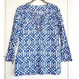 J.MCLAUGHLIN Blue White Tunic Top Ruffle Neck Geometric Size XS Resort Cotton